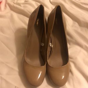 2.5-3” nude heels from target women’s size 11